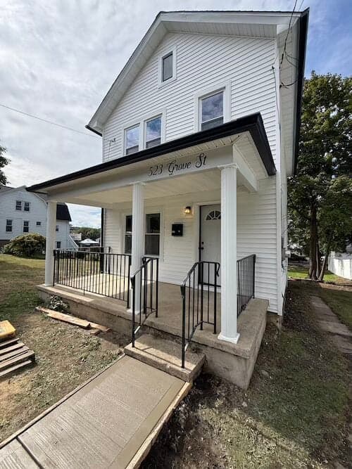 After renovation exterior of an Avoca PA property improved by House Buying Solutions PA